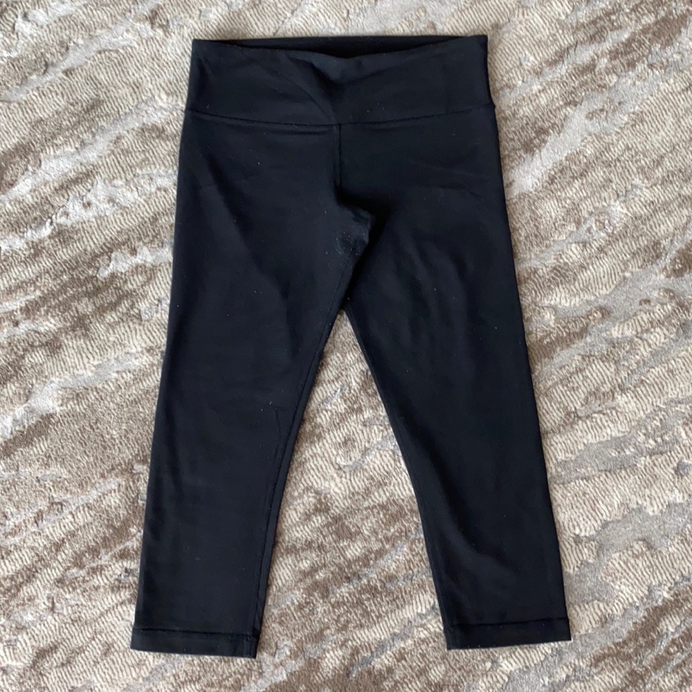 Lululemon Black Capri